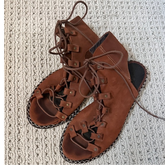 Free People Edgewater Lace-Up Flat Leather Gladiator Sandal (7) - Picture 3 of 5